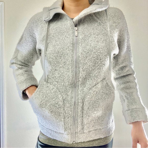 LULULEMON LIGHT GREY WOOL HOODIE ZIPPER JACKET POCKETS LOGO LADIES 4 - Picture 1 of 6